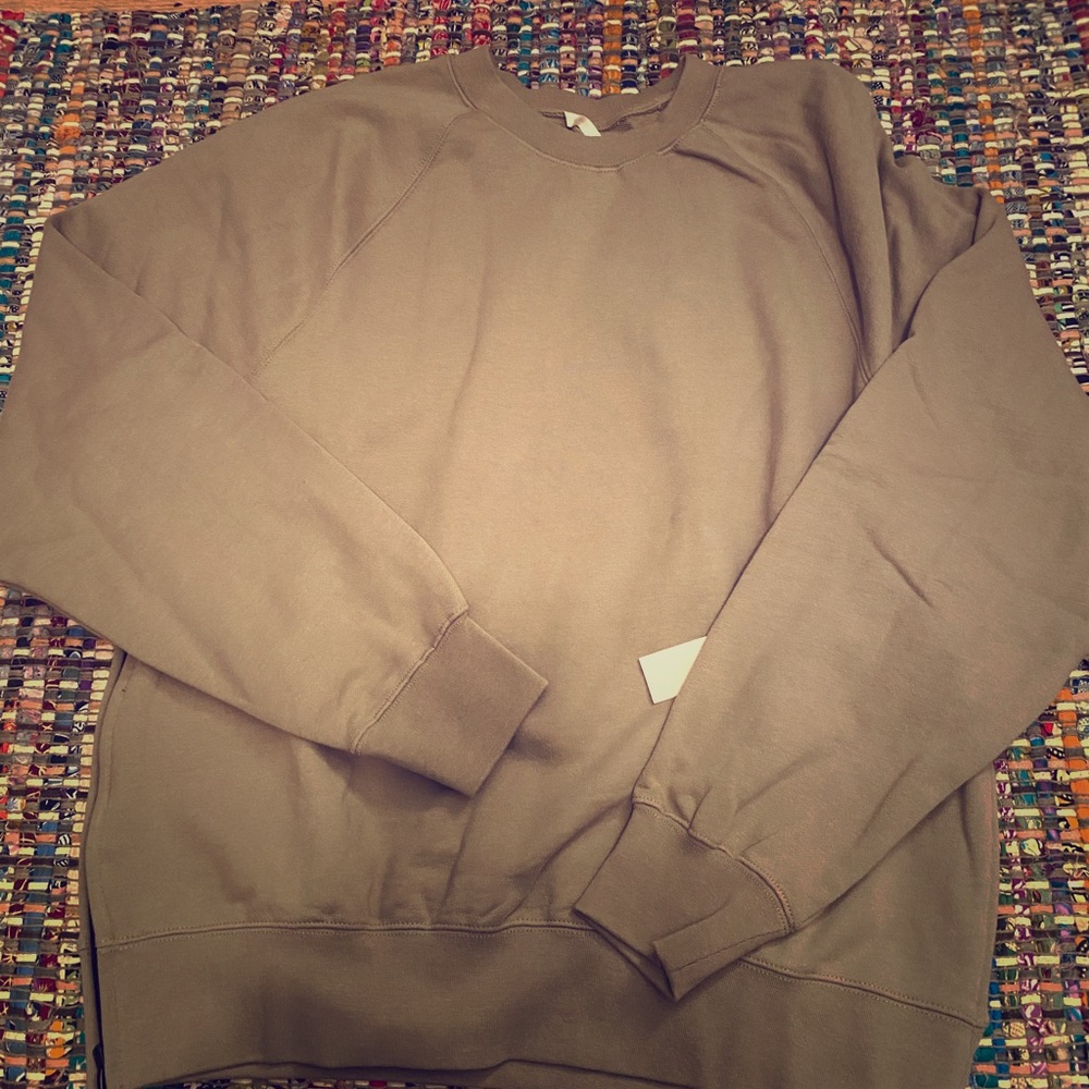 Fog Essentials crew sweatshirt Size XLG